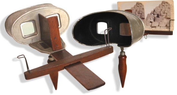 Common handheld stereoscope, designed by author Oliver Wendell Holmes around 1860.